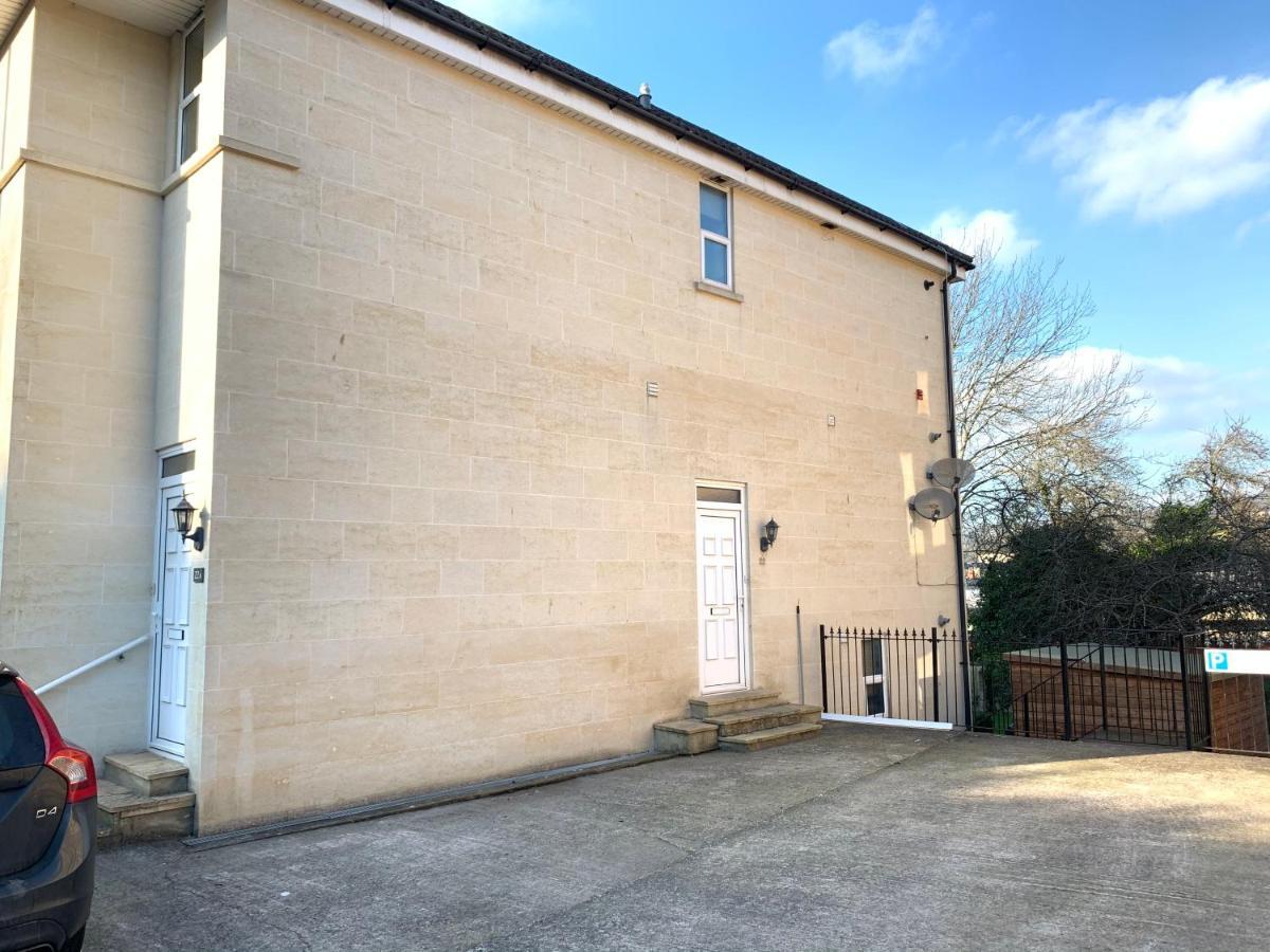Spacious 2 Bed With Off Street Parking * Bath